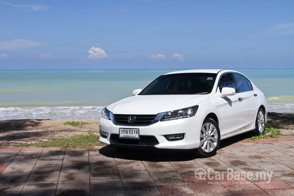 Honda Accord CR (2013) Exterior