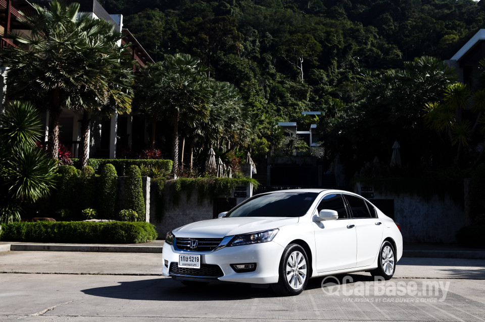 Honda Accord CR (2013) Exterior