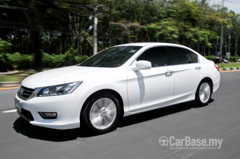 Honda Accord CR (2013) Exterior