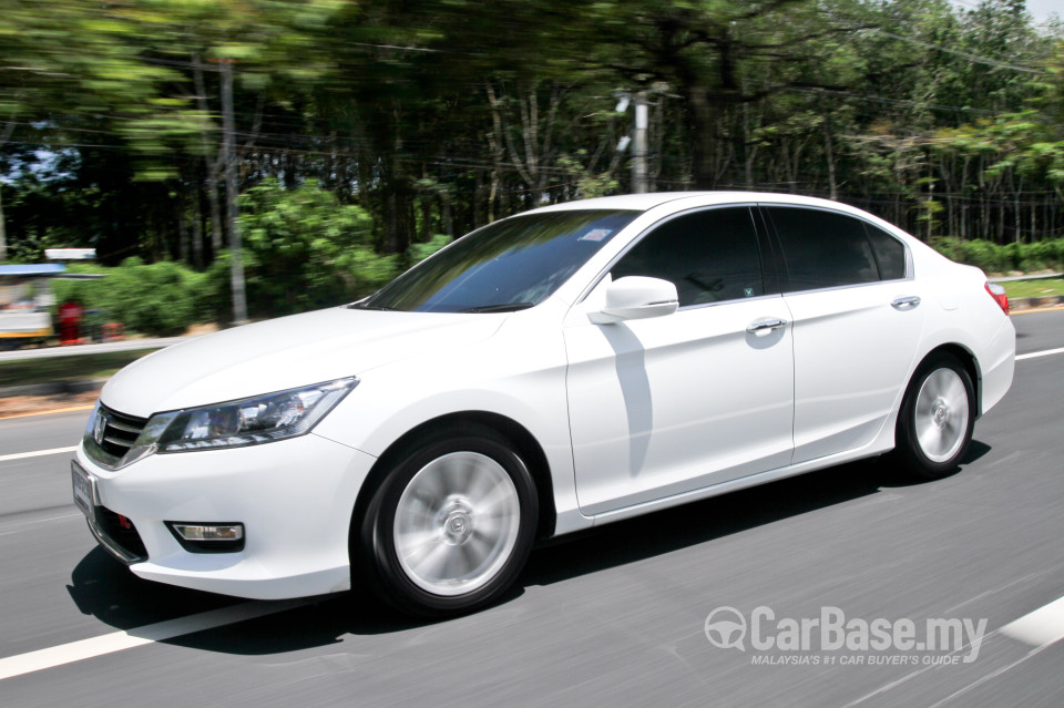 Honda Accord CR (2013) Exterior