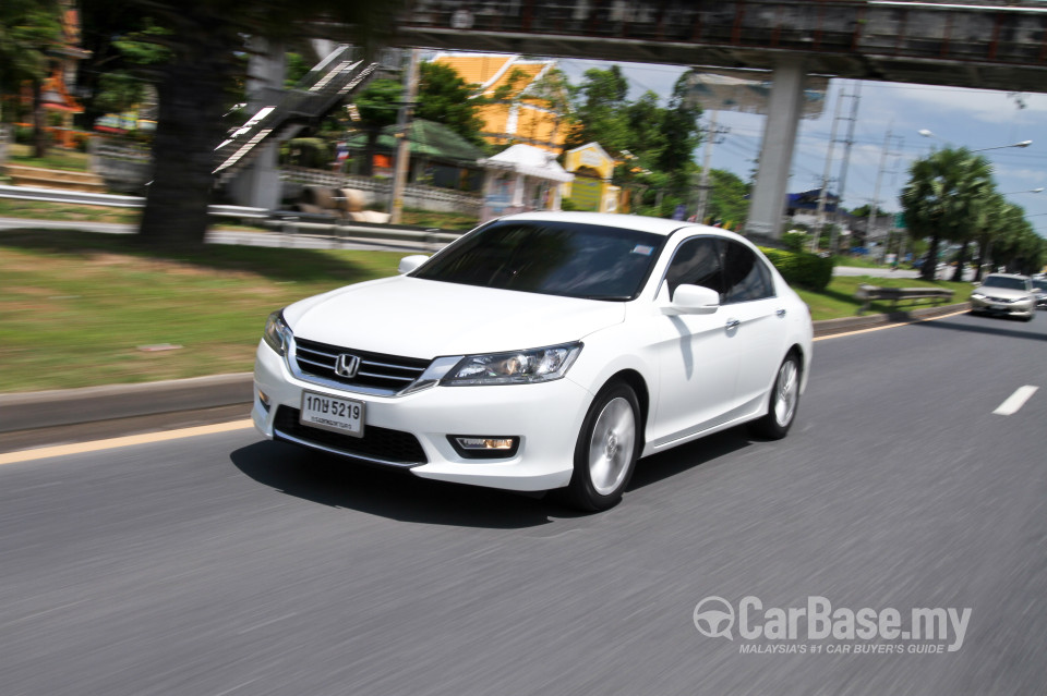 Honda Accord CR (2013) Exterior