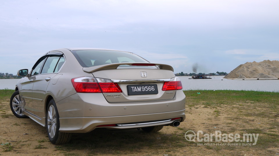 Honda Accord CR (2013) Exterior