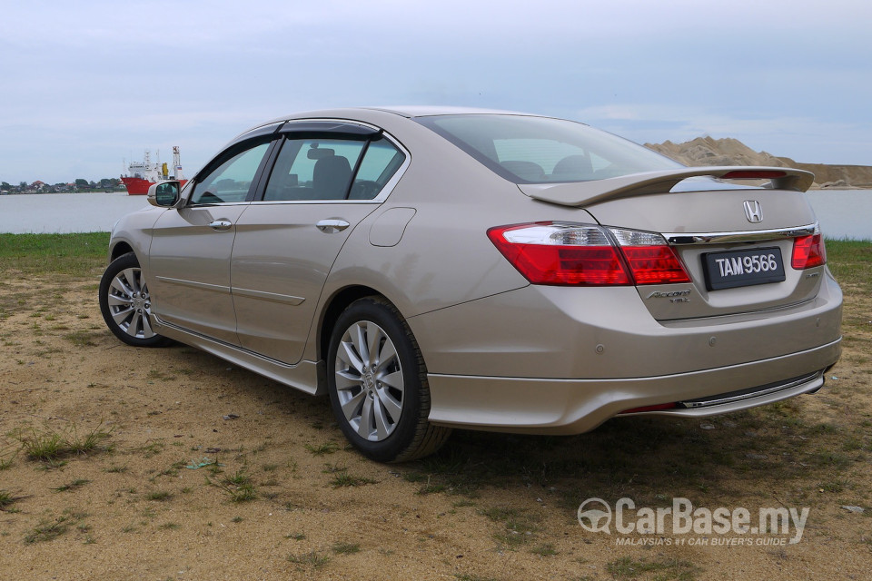 Honda Accord CR (2013) Exterior