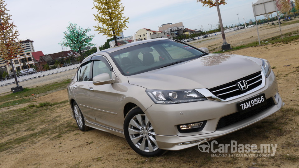 Honda Accord CR (2013) Exterior