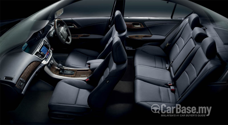 Honda Accord CR (2013) Interior