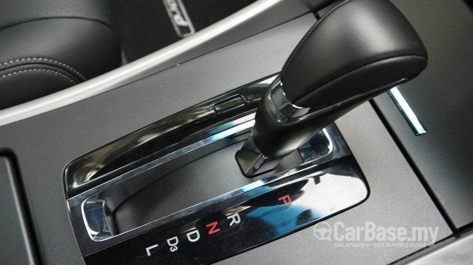 Honda Accord CR (2013) Interior