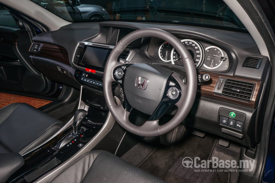 Honda Accord CR Facelift (2016) Interior