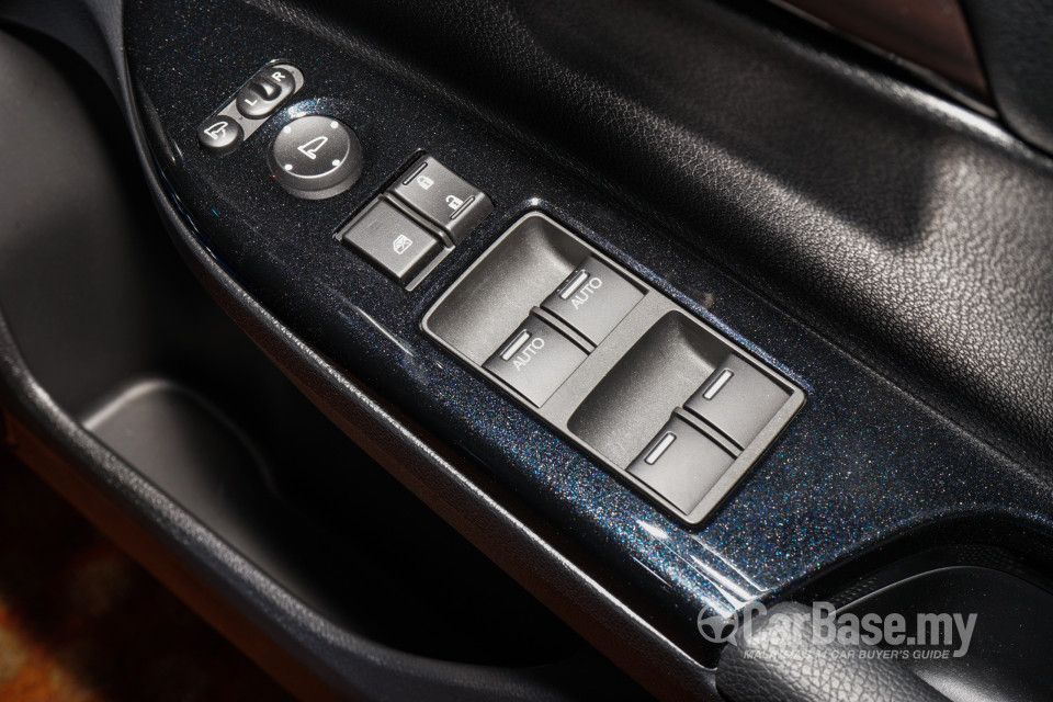Honda Accord CR Facelift (2016) Interior