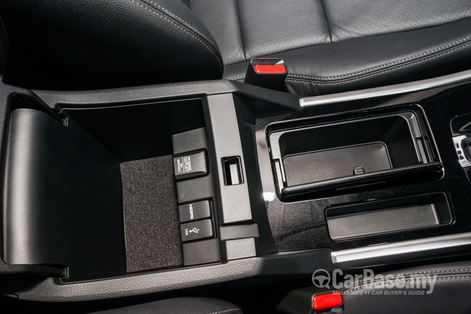 Honda Accord CR Facelift (2016) Interior