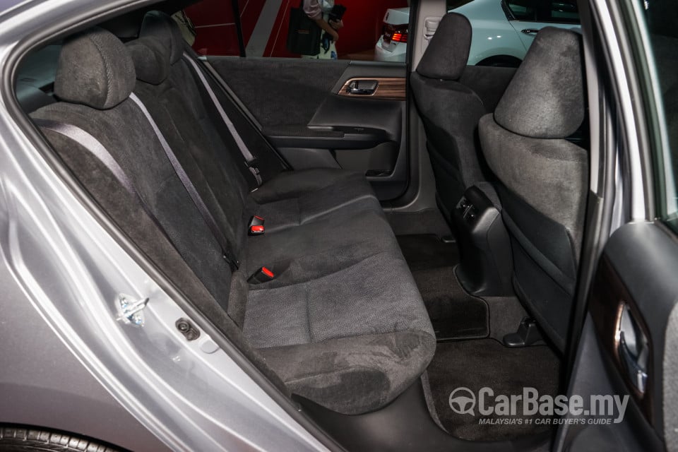 Honda Accord CR Facelift (2016) Interior
