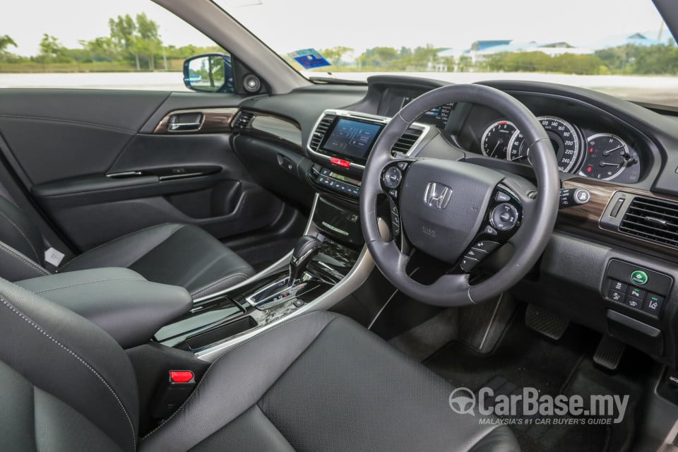 Honda Accord CR Facelift (2016) Interior