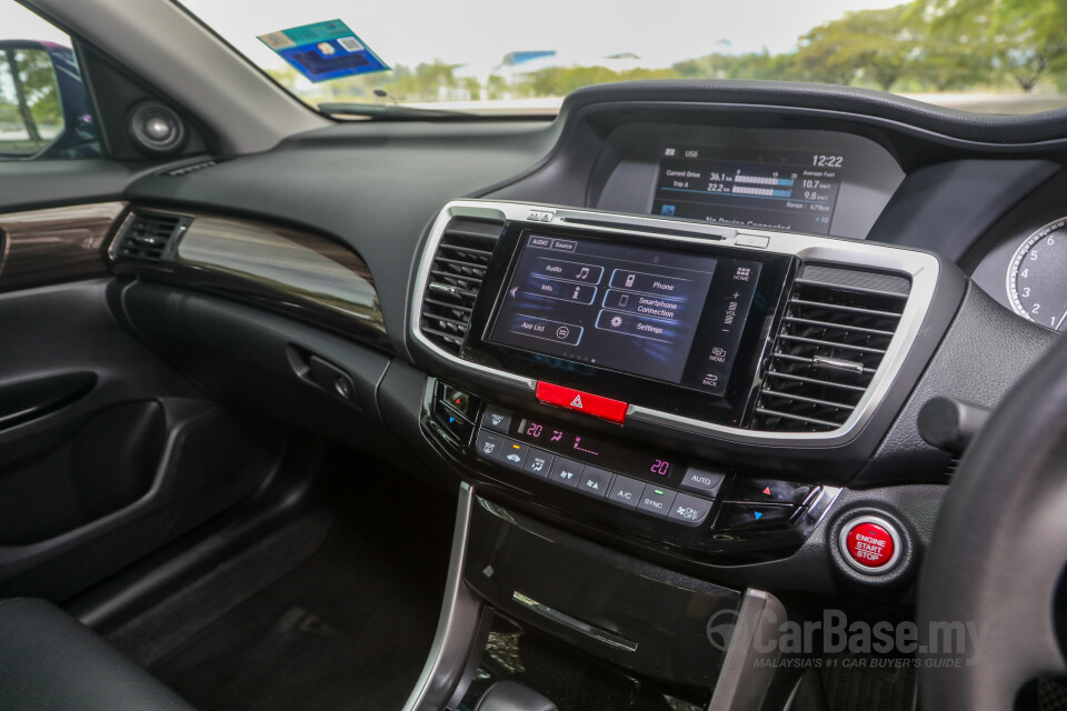 Kia Stinger CK (2018) Interior