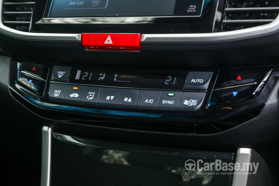 Honda Accord CR Facelift (2016) Interior