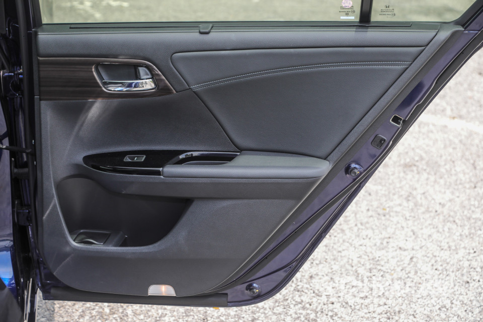 Honda Accord CR Facelift (2016) Interior