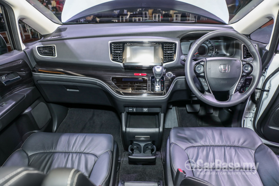 Honda Odyssey RC1 Facelift (2018) Interior