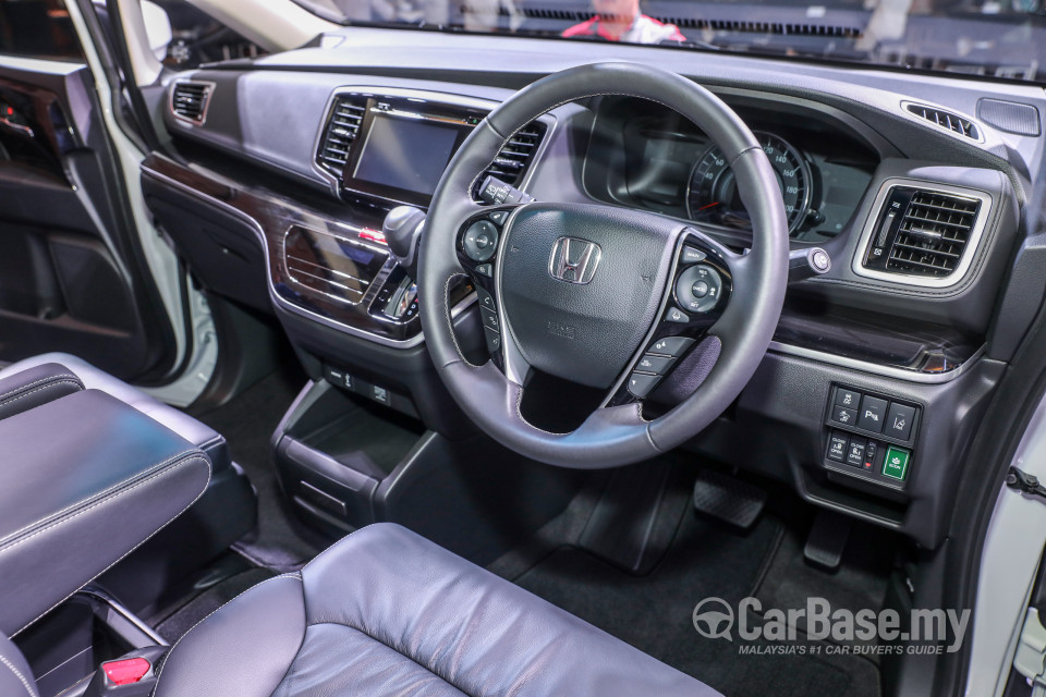Honda Odyssey RC1 Facelift (2018) Interior