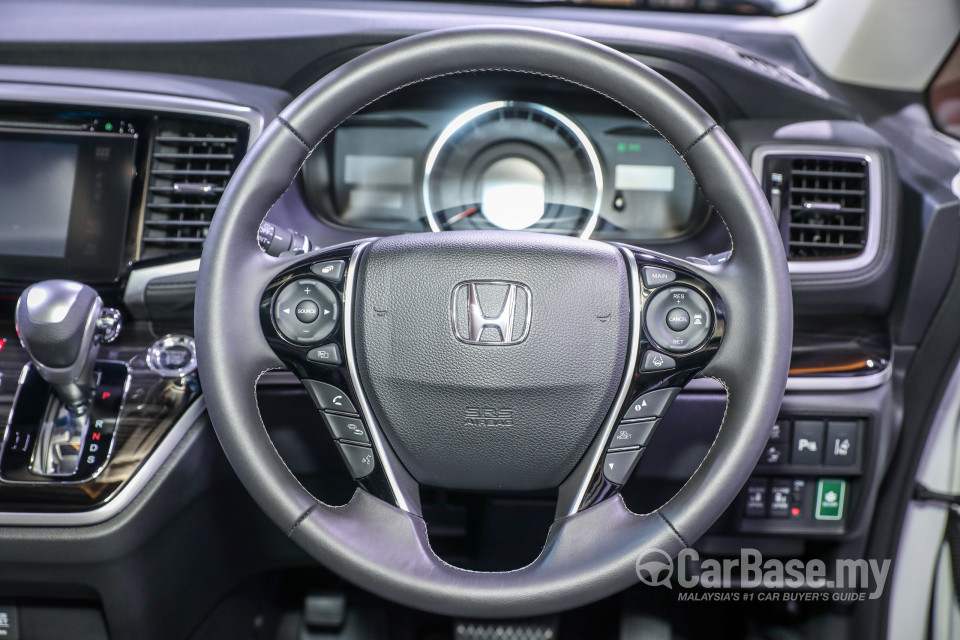 Honda Odyssey RC1 Facelift (2018) Interior