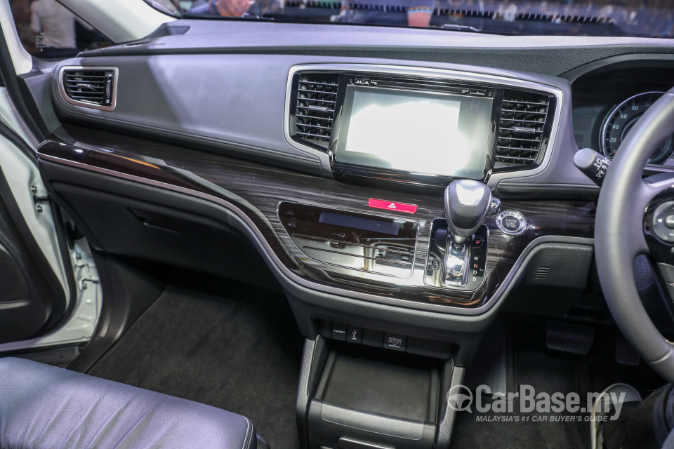 Honda Odyssey RC1 Facelift (2018) Interior