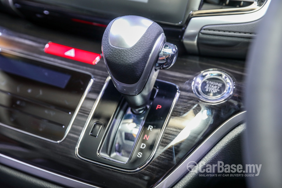 Honda Odyssey RC1 Facelift (2018) Interior