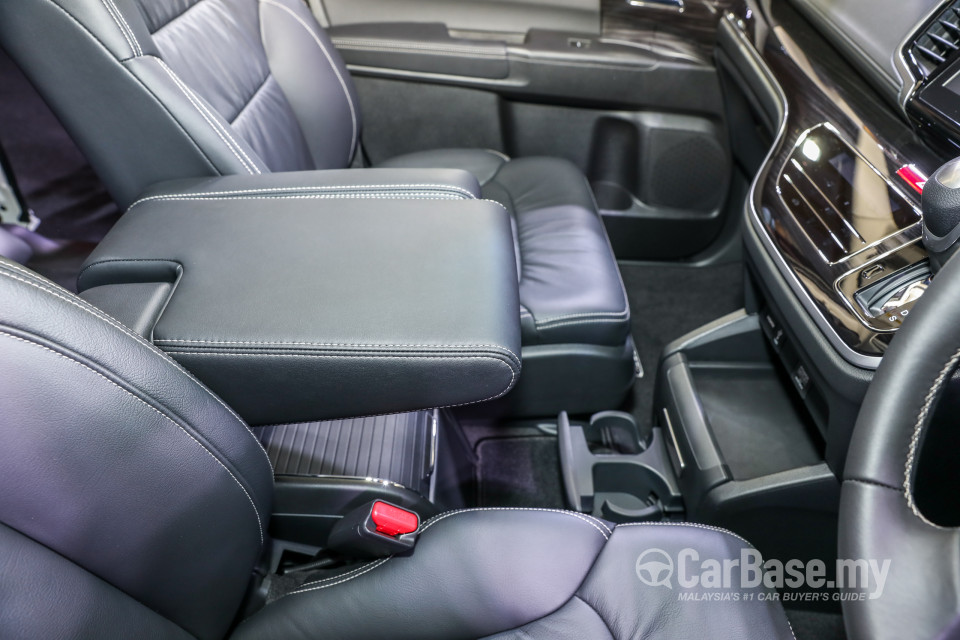 Honda Odyssey RC1 Facelift (2018) Interior