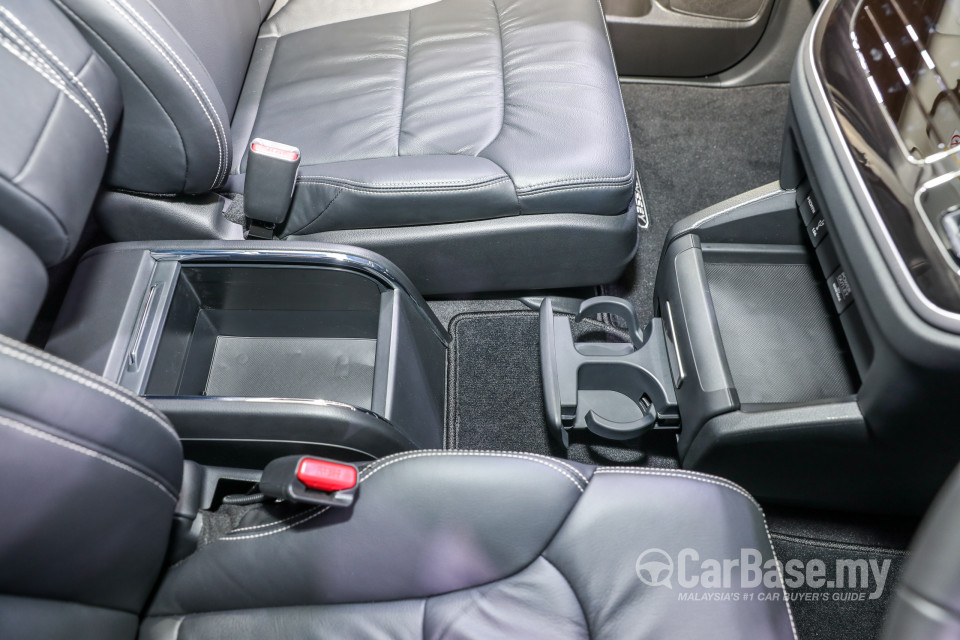 Honda Odyssey RC1 Facelift (2018) Interior