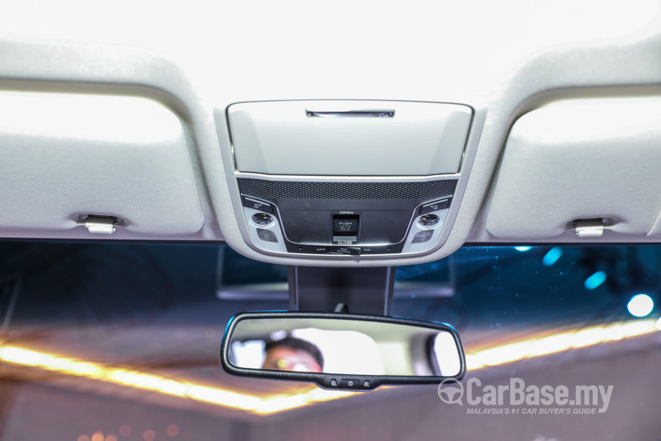 Honda Odyssey RC1 Facelift (2018) Interior