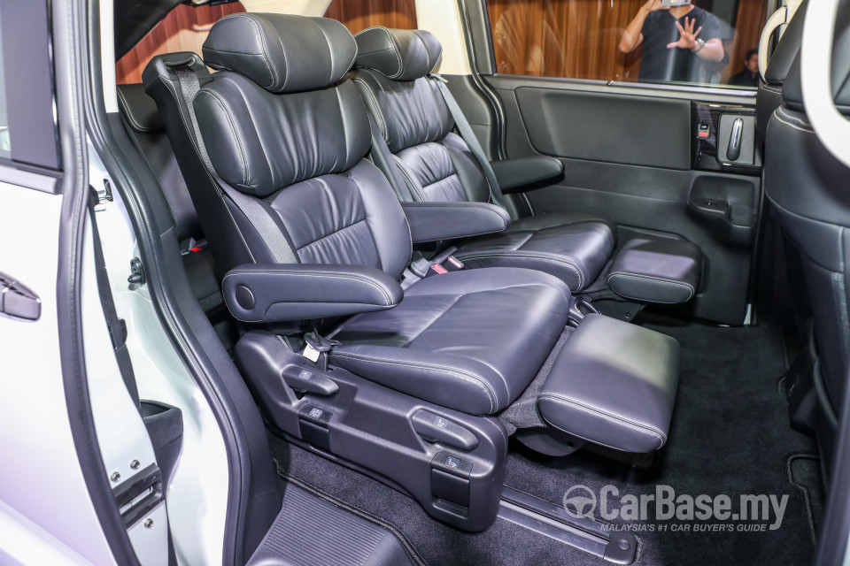 Honda Odyssey RC1 Facelift (2018) Interior