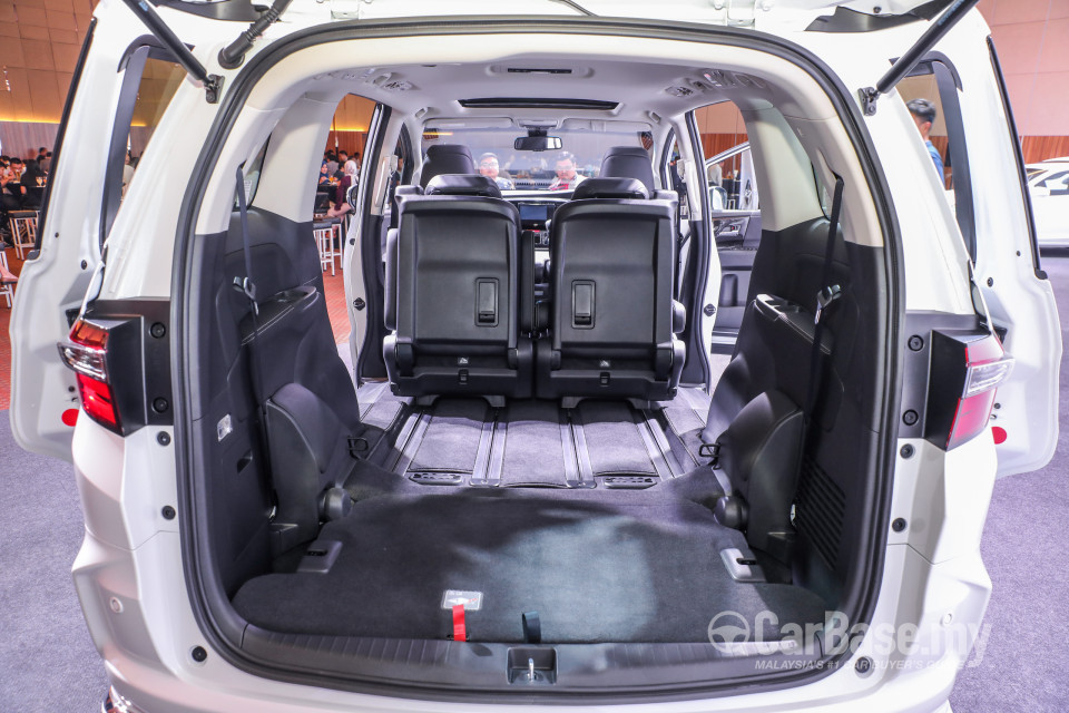 Honda Odyssey RC1 Facelift (2018) Interior