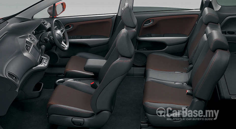 Honda Stream RN (2009) Interior