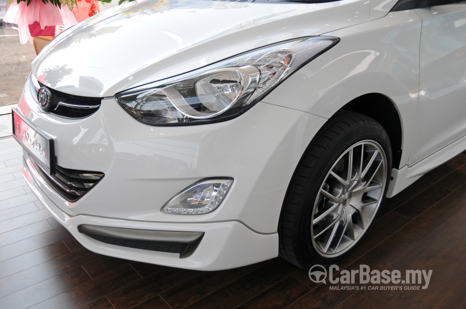 Hyundai Elantra MD (2012) Exterior