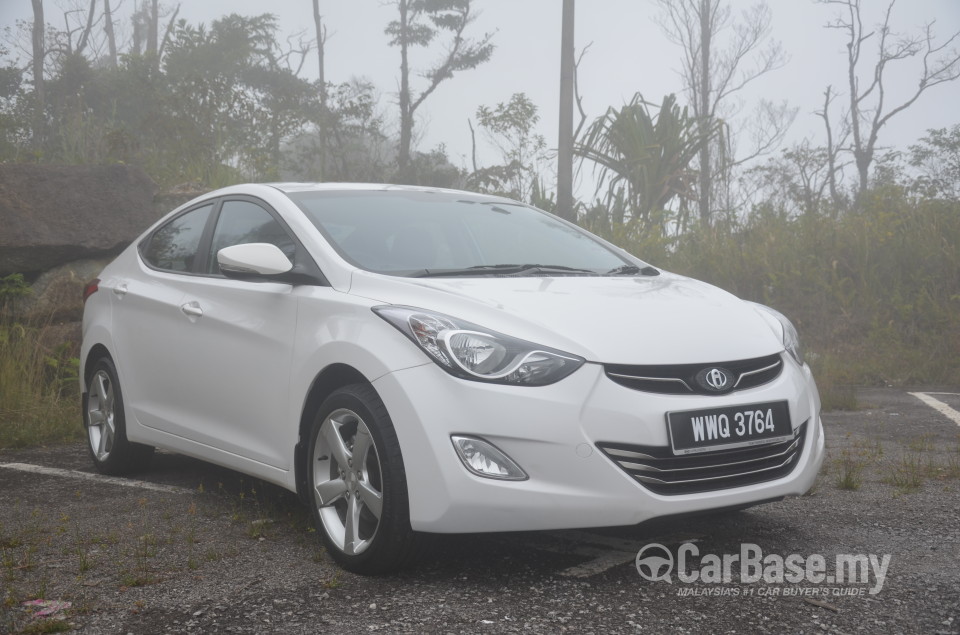 Hyundai Elantra MD (2012) Exterior