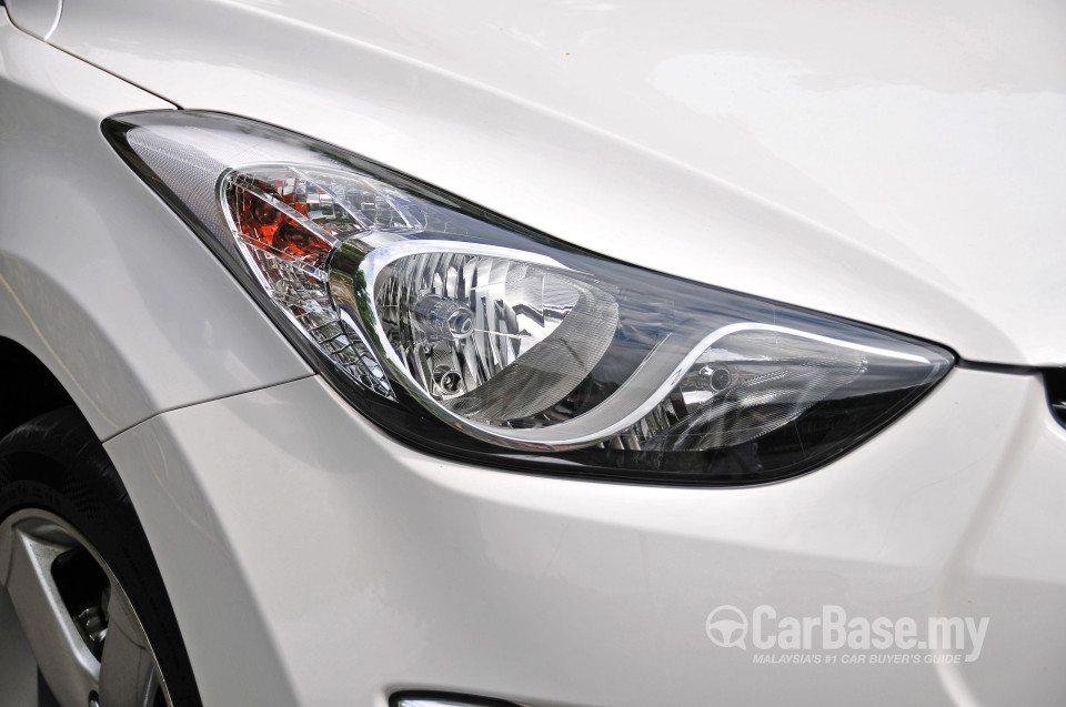 Hyundai Elantra MD (2012) Exterior