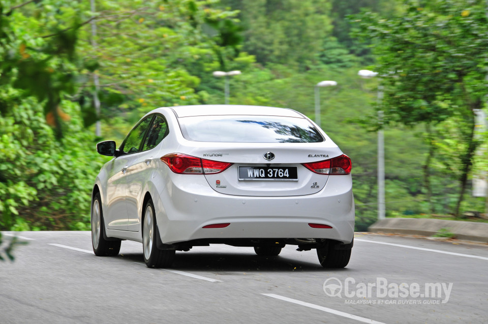 Hyundai Elantra MD (2012) Exterior