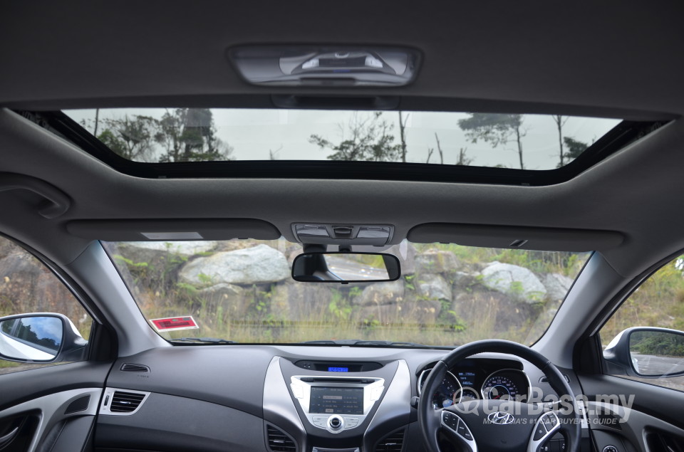 Hyundai Elantra MD (2012) Interior