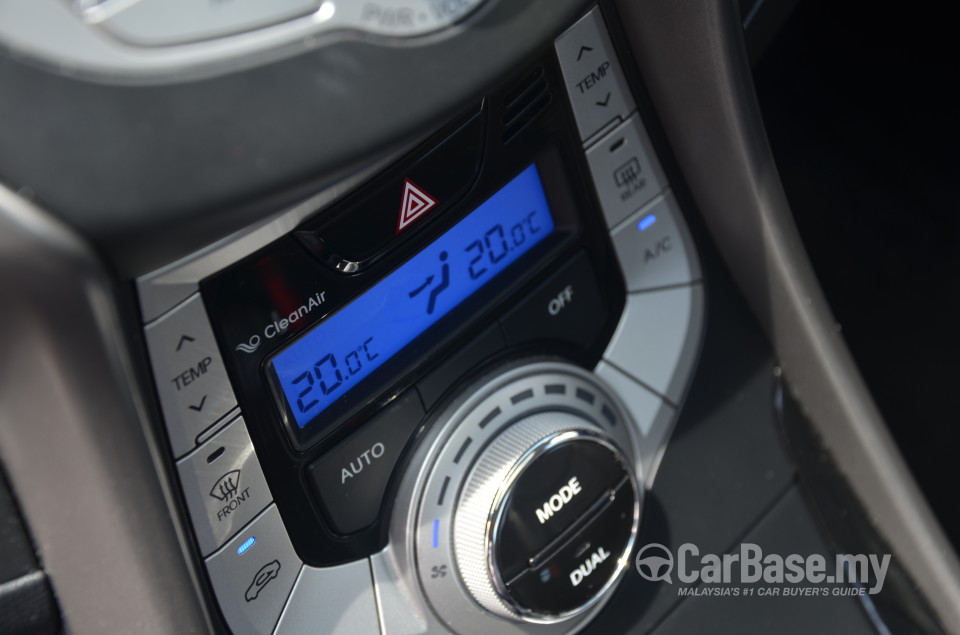 Hyundai Elantra MD (2012) Interior