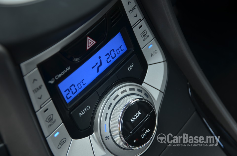 Hyundai Elantra MD (2012) Interior