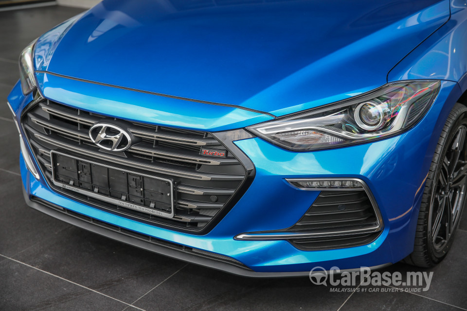 Hyundai Elantra AD (2017) Exterior