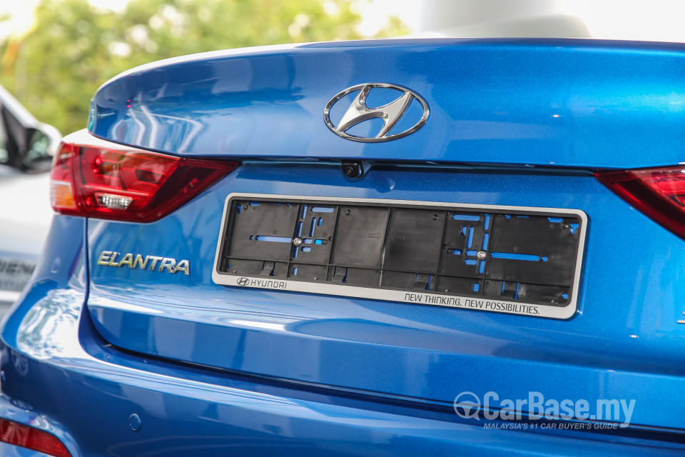 Hyundai Elantra AD (2017) Exterior