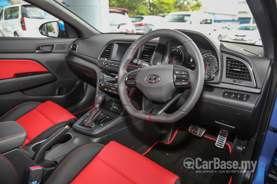 Hyundai Elantra AD (2017) Interior