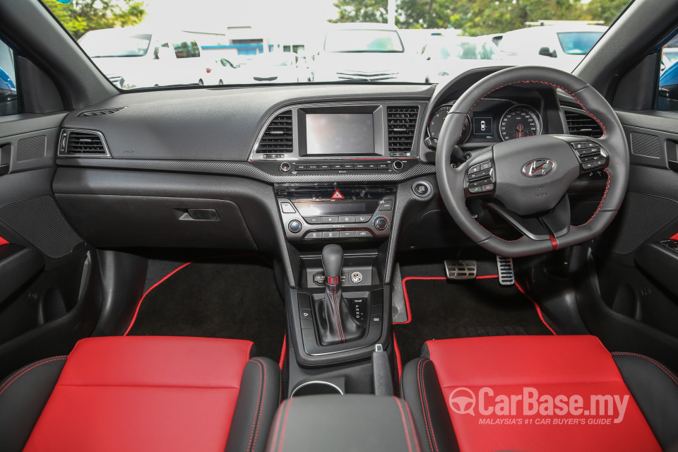Hyundai Elantra AD (2017) Interior
