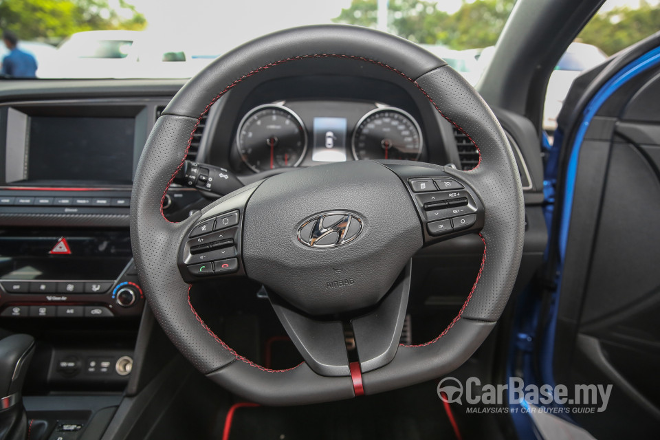 Hyundai Elantra AD (2017) Interior