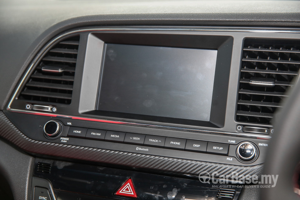 Hyundai Elantra AD (2017) Interior