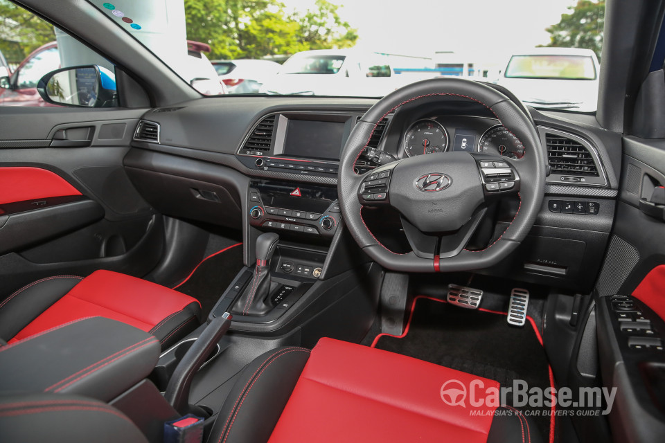 Hyundai Elantra AD (2017) Interior
