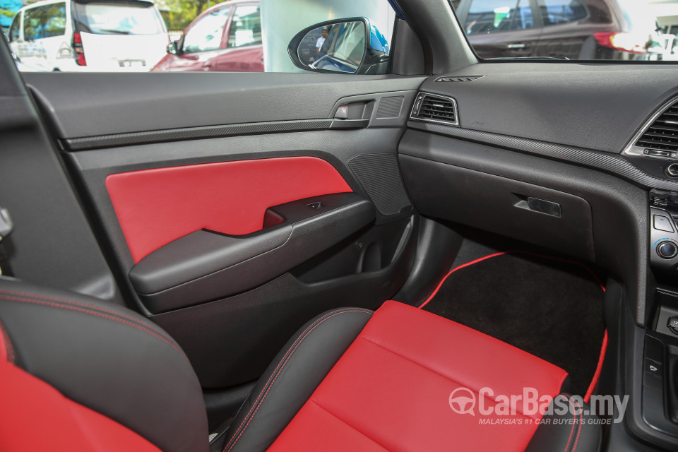 Hyundai Elantra AD (2017) Interior