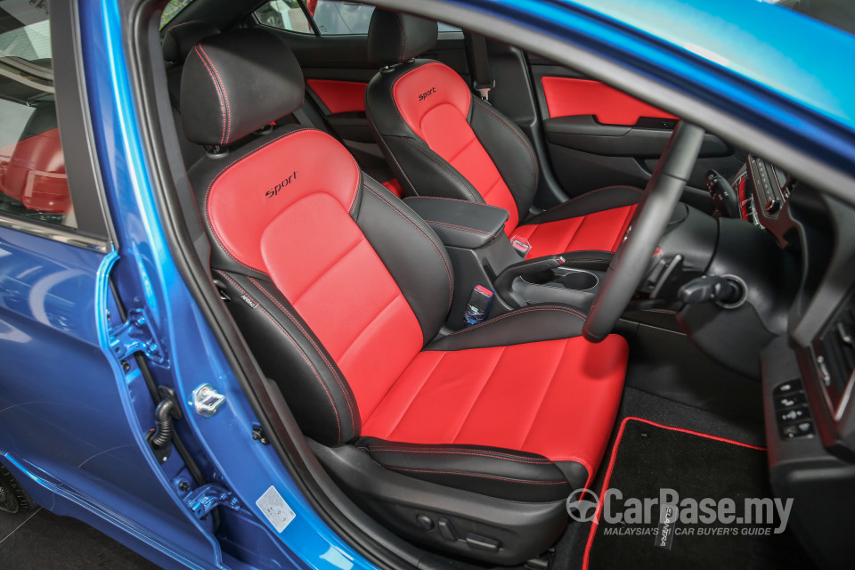 Hyundai Elantra AD (2017) Interior