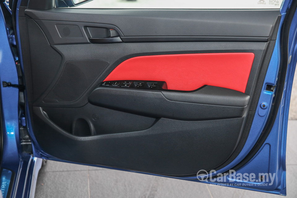 Hyundai Elantra AD (2017) Interior