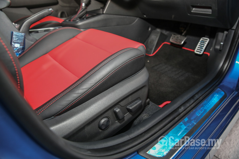 Hyundai Elantra AD (2017) Interior