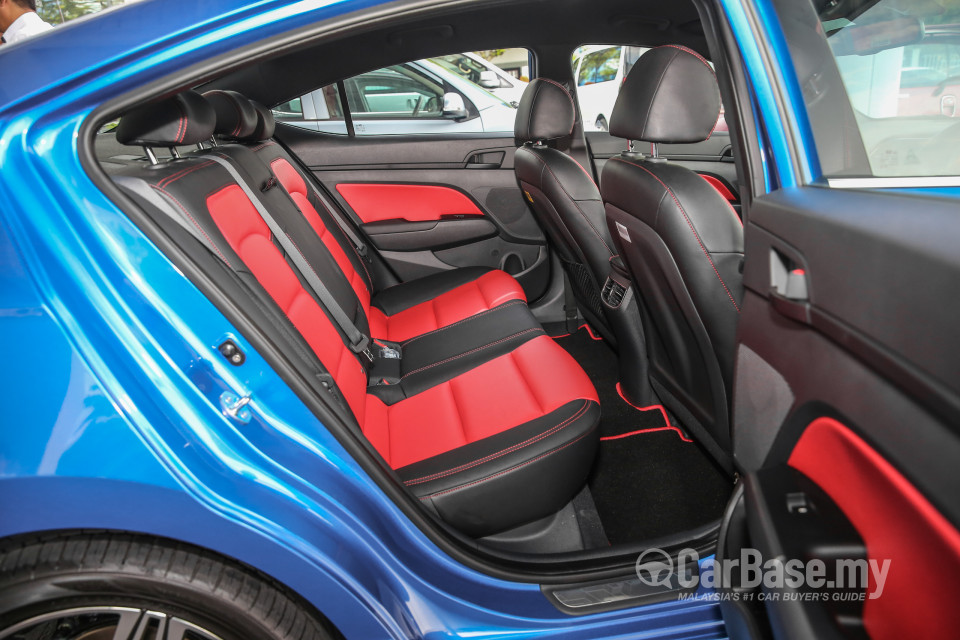 Hyundai Elantra AD (2017) Interior