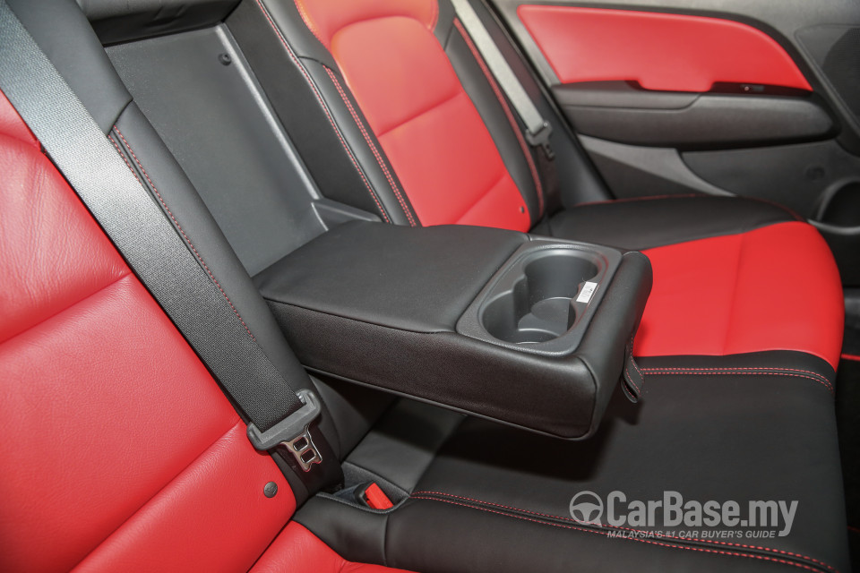 Hyundai Elantra AD (2017) Interior