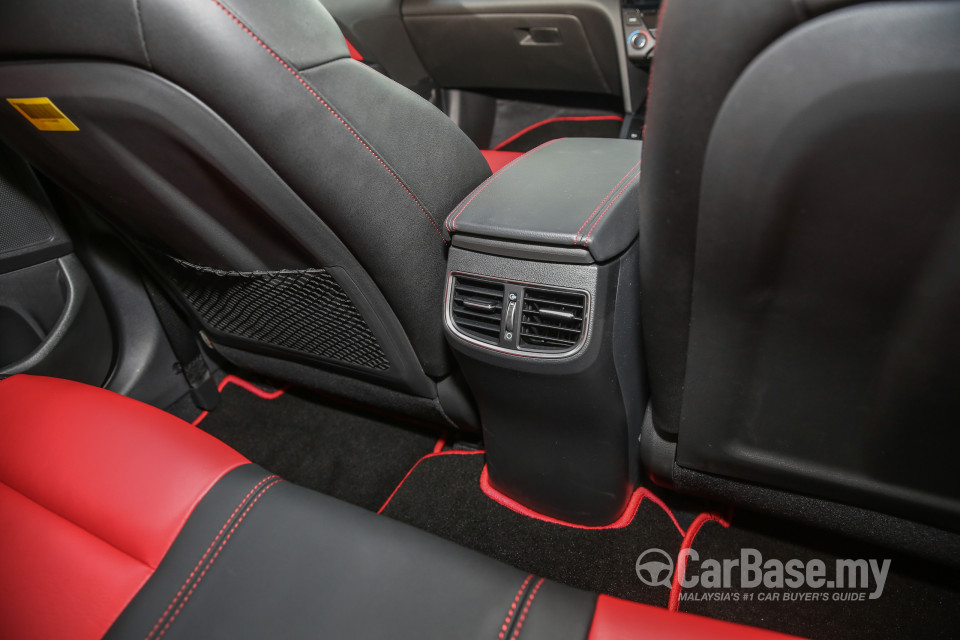 Hyundai Elantra AD (2017) Interior